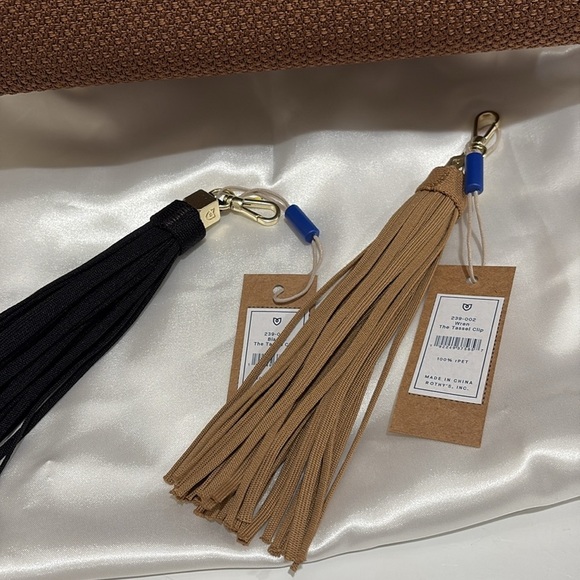 ⭐️Rothy’s Brown Crossbody/Satchel Bag—GORGEOUS!! Two Tassles—New With Tags! - Picture 7 of 15